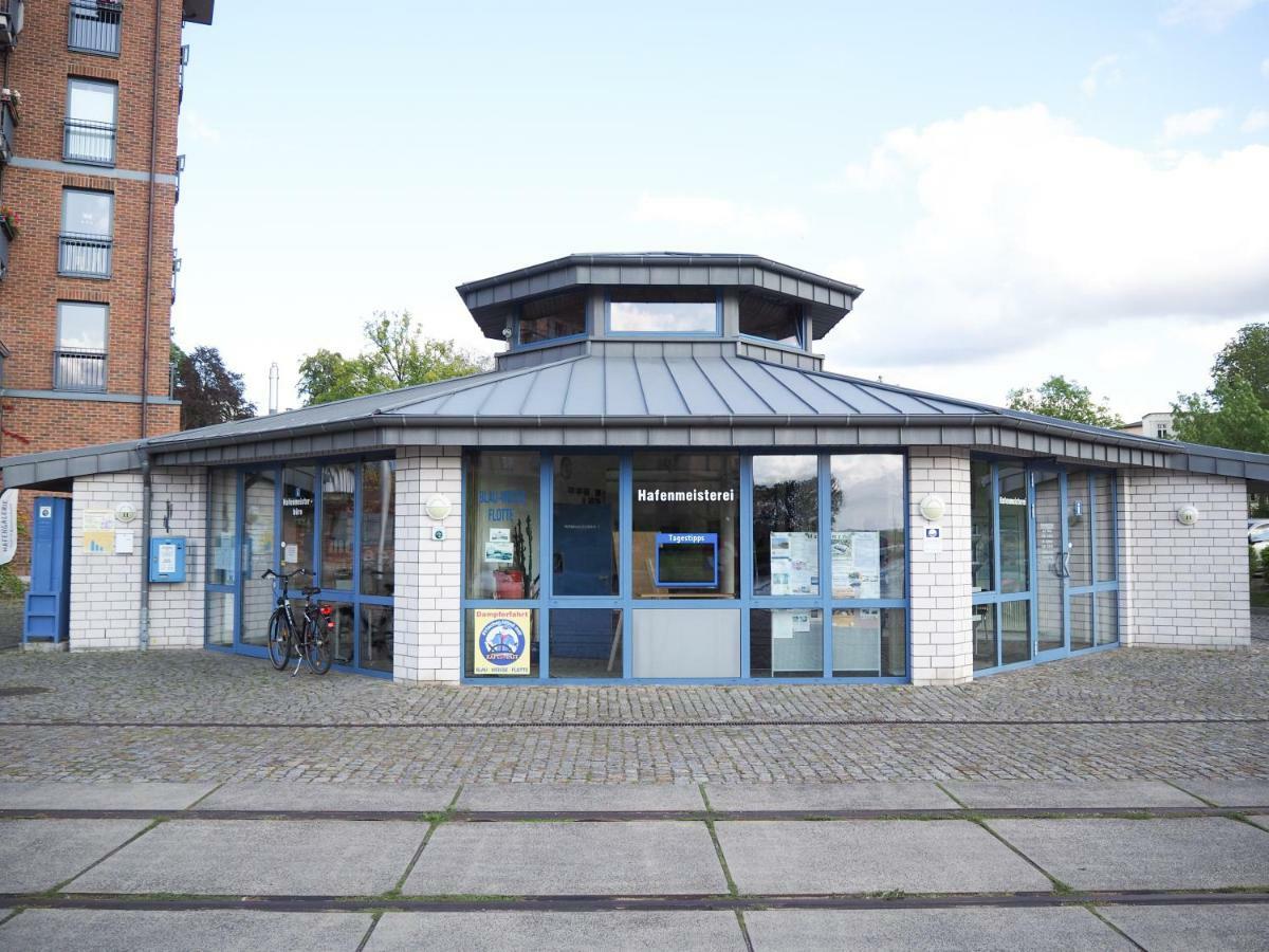 Slube Am Stadthafen Neustrelitz Exteriör bild